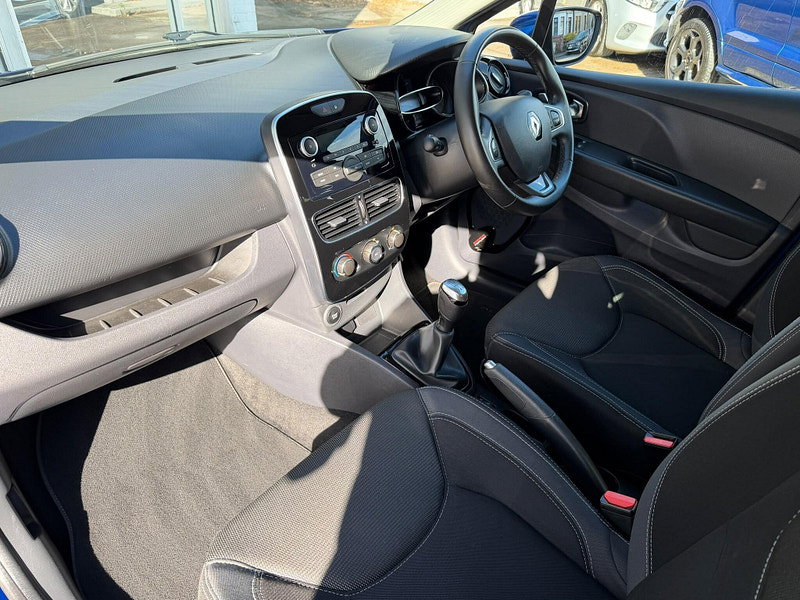 Renault Clio 0.9 TCe Play Euro 6 (s/s) 5dr 5dr Manual 2026