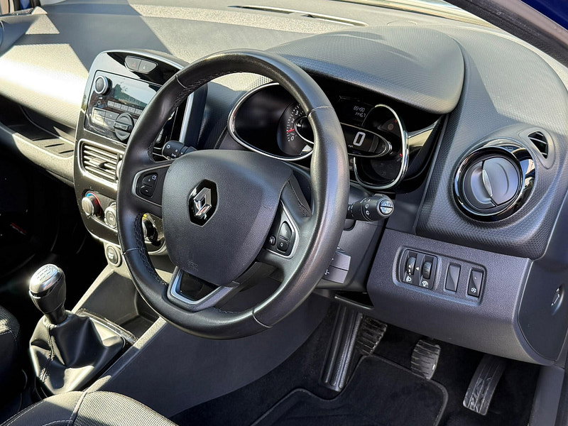 Renault Clio 0.9 TCe Play Euro 6 (s/s) 5dr 5dr Manual 2026