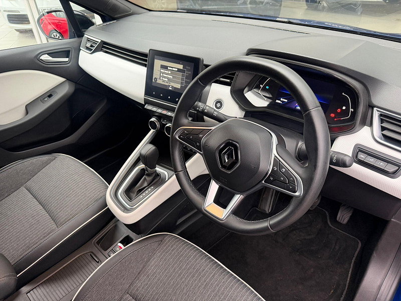 Renault Clio 1.6 E-TECH Techno Auto Euro 6 (s/s) 5dr 5dr Automatic 2026
