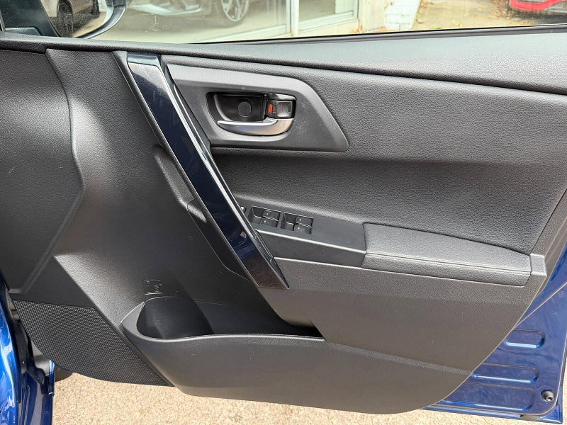 Toyota Auris 1.2 VVT-i Excel Hatchback 5dr Petrol Manual Euro 6 (s/s) (116 ps) 5dr Manual 2026