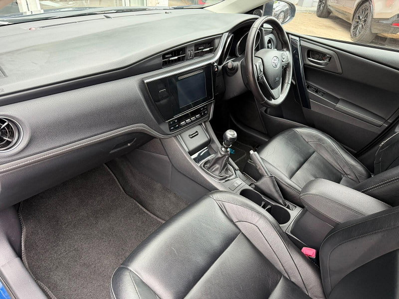 Toyota Auris 1.2 VVT-i Excel Hatchback 5dr Petrol Manual Euro 6 (s/s) (116 ps) 5dr Manual 2026