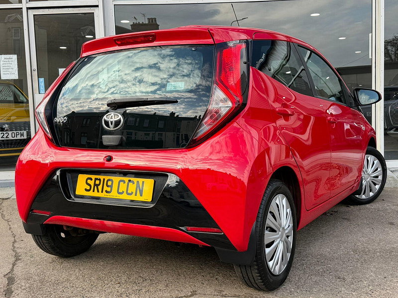 Toyota Aygo 1.0 VVT-i x-play Euro 6 5dr 5dr Manual 2026