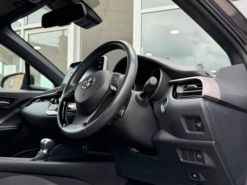 Toyota C-HR 1.8 VVT-h Icon CVT Euro 6 (s/s) 5dr 5dr Automatic 2026