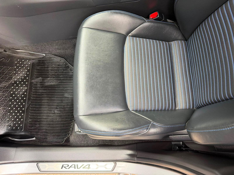 Toyota RAV4 2.5 VVT-h Dynamic CVT 4WD Euro 6 (s/s) 5dr 5dr Automatic 2026