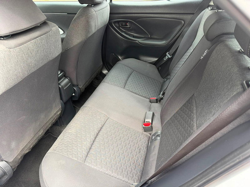 Toyota Yaris Cross 1.5 VVT-h Icon E-CVT Euro 6 (s/s) 5dr 5dr Automatic 2026
