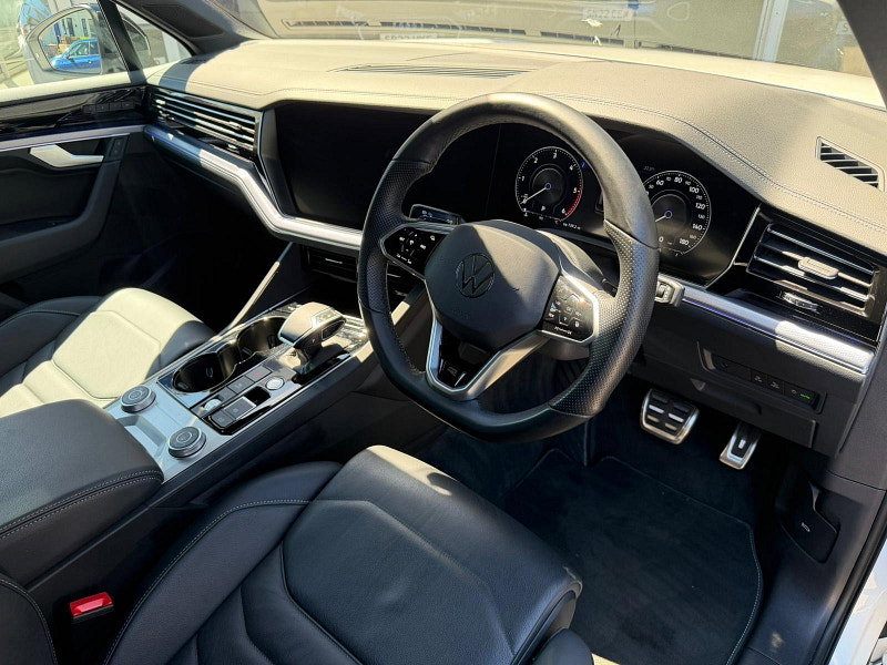 Volkswagen Touareg 3.0 TDI V6 Black Edition Tiptronic 4Motion Euro 6 (s/s) 5dr 5dr Automatic 2026