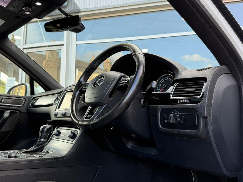 Volkswagen Touareg 3.0 TDI V6 R-Line Tiptronic 4WD Euro 6 (s/s) 5dr 5dr Automatic 2026