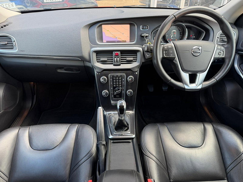 Volvo V40 2.0 D3 Inscription Euro 6 (s/s) 5dr 5dr Manual 2026