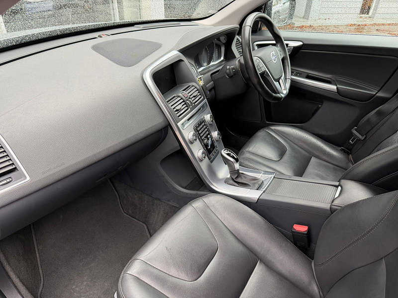 Volvo XC60 2.4 D4 SE Lux Nav Auto AWD Euro 6 (s/s) 5dr 5dr Automatic 2026
