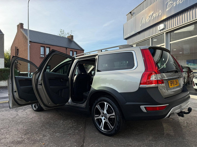 Volvo XC70 2.4 D5 SE Lux Geartronic AWD Euro 5 5dr 5dr Automatic 2026