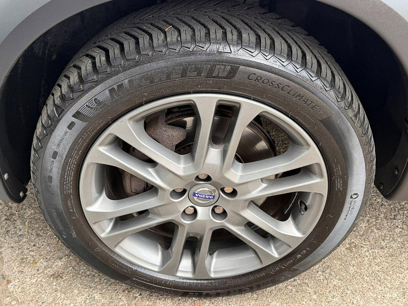 Volvo XC70 2.4 D5 SE Lux Geartronic AWD Euro 5 5dr 5dr Automatic 2026