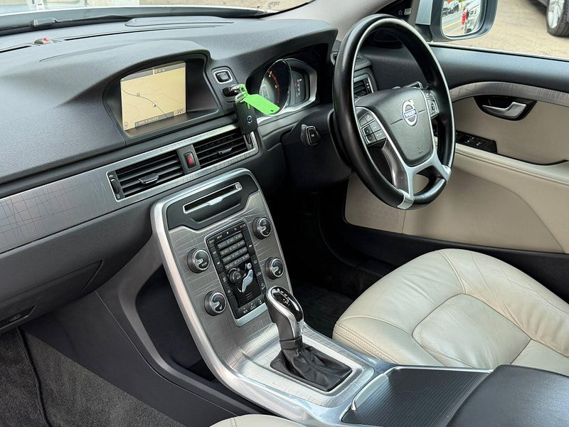 Volvo XC70 2.4 D5 SE Lux Geartronic AWD Euro 5 5dr 5dr Automatic 2026