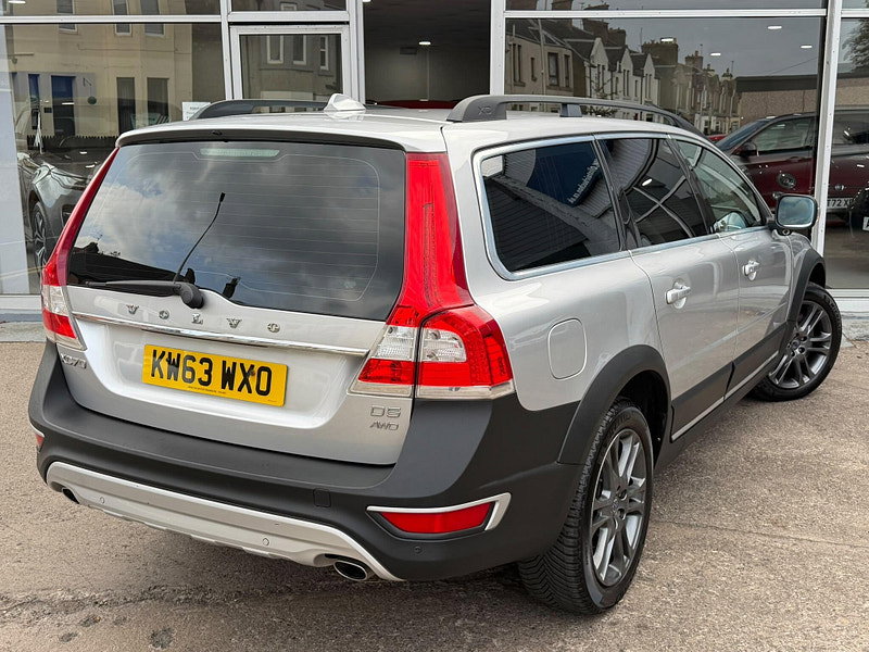 Volvo XC70 2.4 D5 SE Lux Geartronic AWD Euro 5 5dr 5dr Automatic 2026