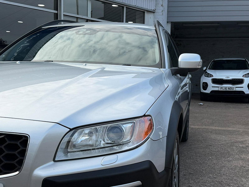 Volvo XC70 2.4 D5 SE Lux Geartronic AWD Euro 5 5dr 5dr Automatic 2026