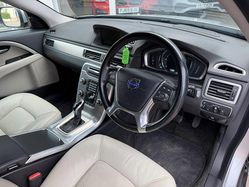 Volvo XC70 2.4 D5 SE Lux Geartronic AWD Euro 5 5dr 5dr Automatic 2026