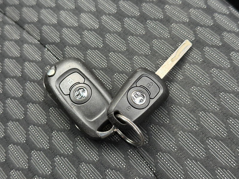 Vauxhall Astra 1.0i Turbo ecoTEC Design Euro 6 (s/s) 5dr 5dr Manual 2026