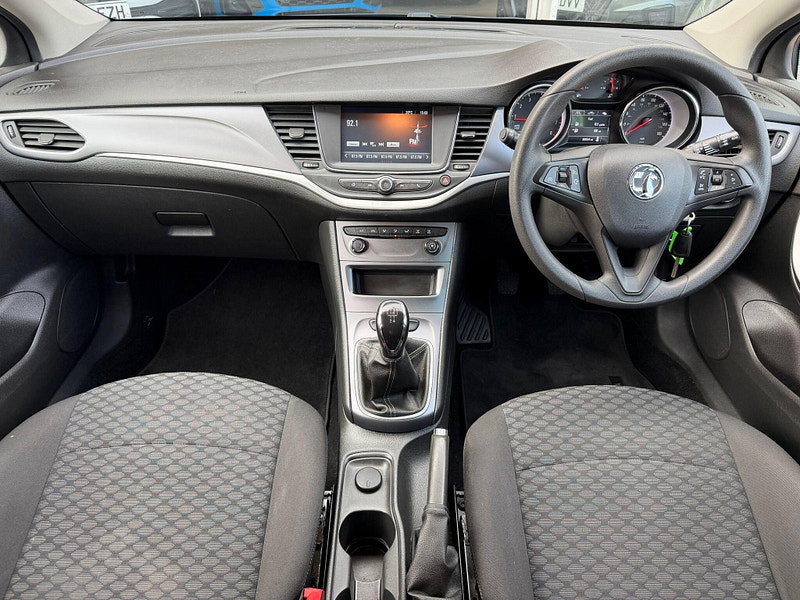 Vauxhall Astra 1.0i Turbo ecoTEC Design Euro 6 (s/s) 5dr 5dr Manual 2026