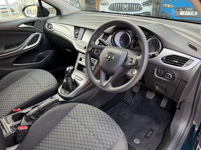 Vauxhall Astra 1.0i Turbo ecoTEC Design Euro 6 (s/s) 5dr 5dr Manual 2026