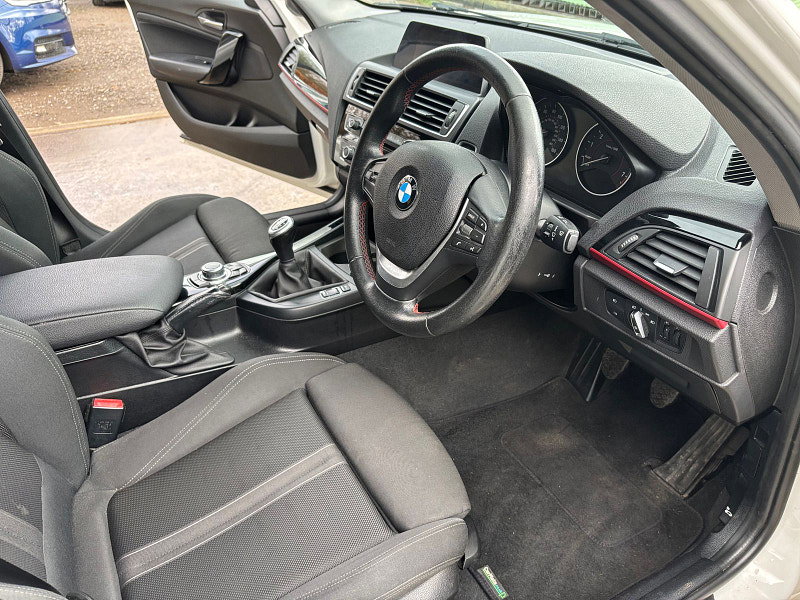 BMW 1 Series 1.5 118i Sport Hatchback 5dr Petrol Manual Euro 6 (s/s) (136 ps) 5dr Manual 2026