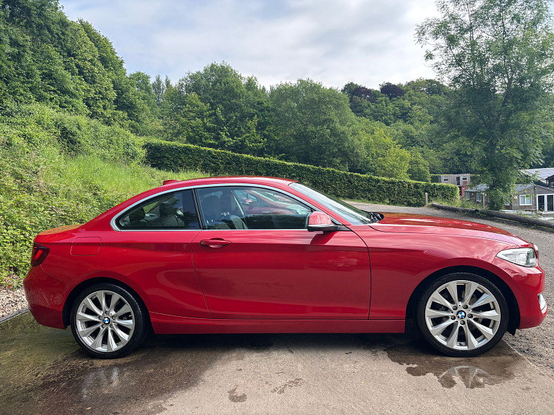 BMW 2 Series 2.0 220d Luxury Coupe 2dr Diesel Manual Euro 6 (s/s) (190 ps) 2dr Manual 2026