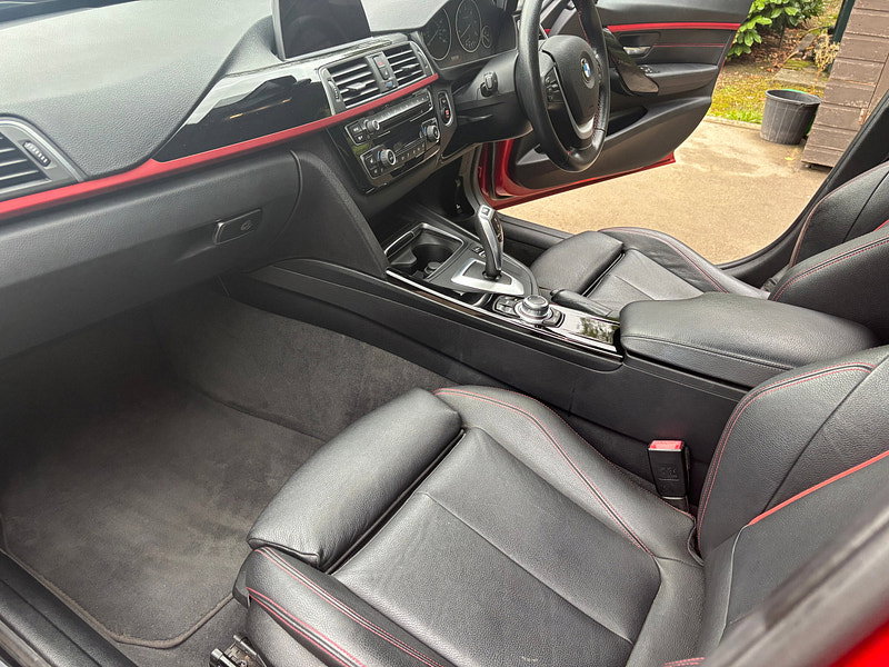 BMW 3 Series 2.0 320d ED Sport Touring 5dr Diesel Auto Euro 6 (s/s) (163 ps) 5dr Automatic 2026