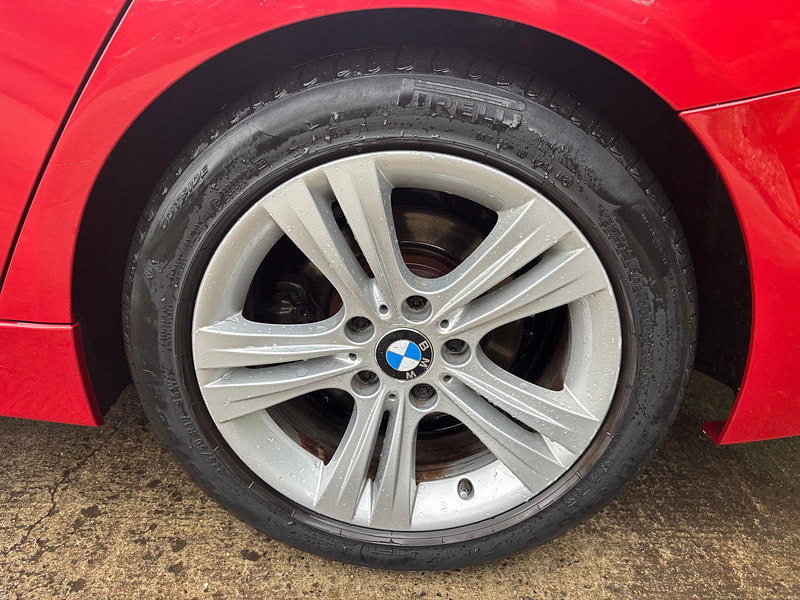 BMW 3 Series 2.0 320d ED Sport Touring 5dr Diesel Auto Euro 6 (s/s) (163 ps) 5dr Automatic 2026