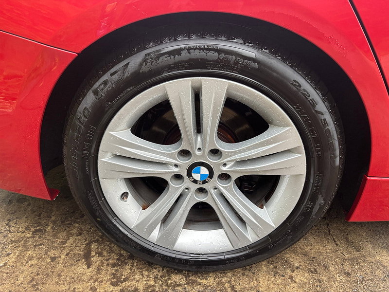 BMW 3 Series 2.0 320d ED Sport Touring 5dr Diesel Auto Euro 6 (s/s) (163 ps) 5dr Automatic 2026