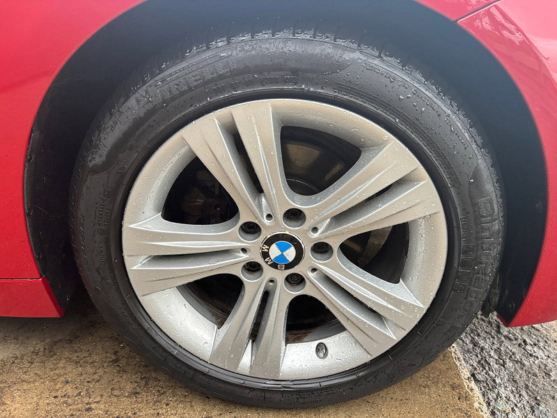 BMW 3 Series 2.0 320d ED Sport Touring 5dr Diesel Auto Euro 6 (s/s) (163 ps) 5dr Automatic 2026