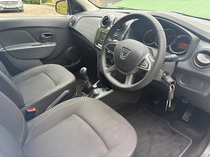 Dacia Sandero 1.0 SCe Essential Hatchback 5dr Petrol Manual Euro 6 (75 ps) 5dr Manual 2026