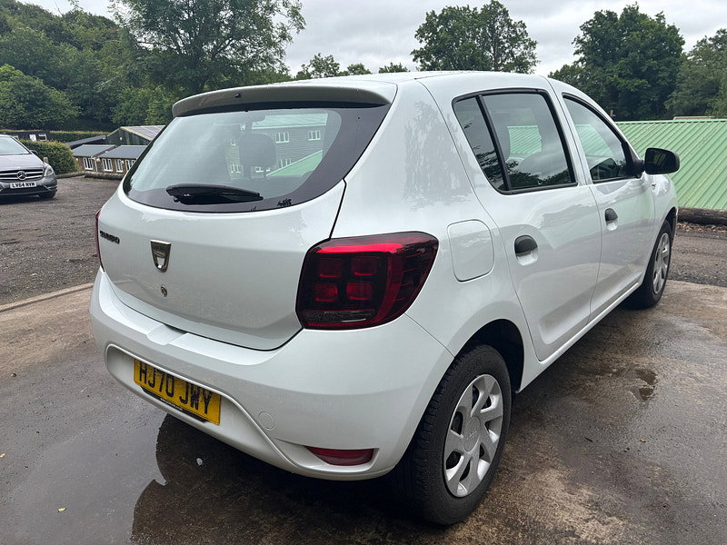Dacia Sandero 1.0 SCe Essential Hatchback 5dr Petrol Manual Euro 6 (75 ps) 5dr Manual 2026