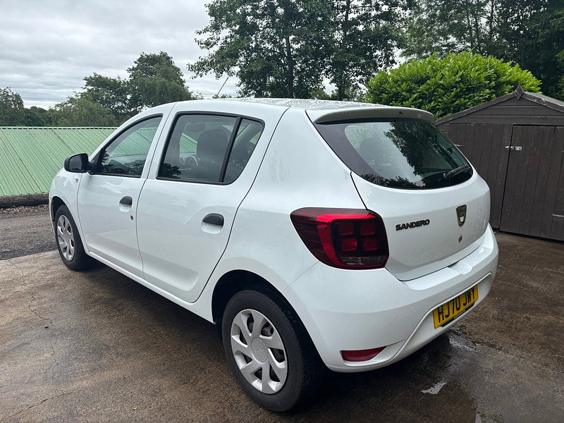 Dacia Sandero 1.0 SCe Essential Hatchback 5dr Petrol Manual Euro 6 (75 ps) 5dr Manual 2026