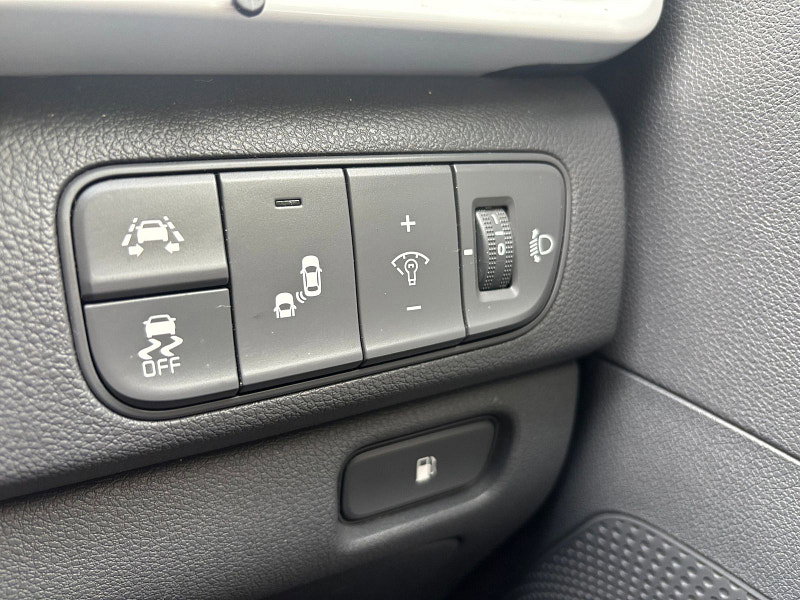 Kia Niro 1.6h GDi First Edition SUV 5dr Petrol Hybrid DCT Euro 6 (s/s) (139 bhp) 5dr Automatic 2026