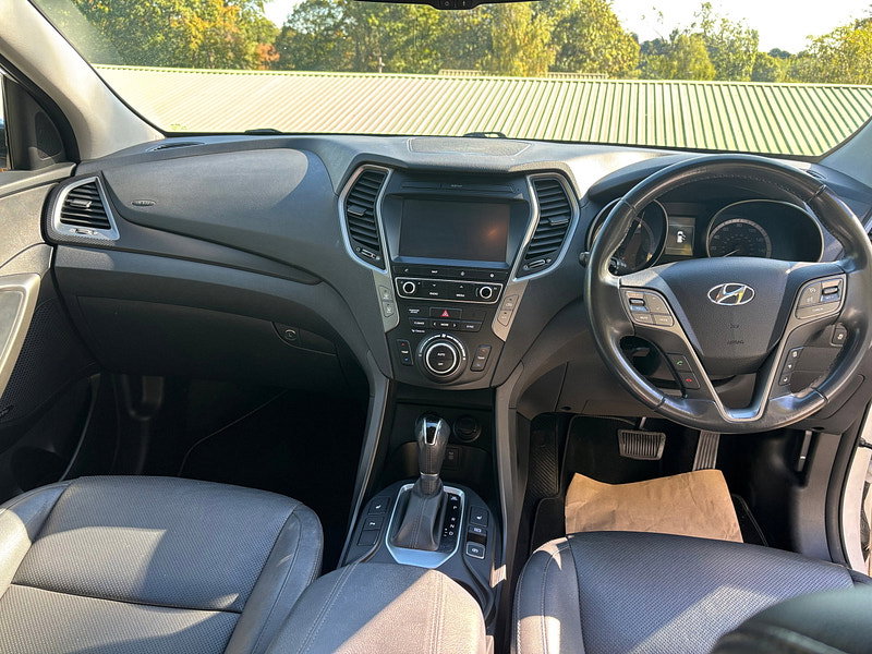 Hyundai Santa Fe 2.2 CRDi Blue Drive Premium SUV 5dr Diesel Auto 4WD Euro 6 (s/s) (200 ps) 5dr Automatic 2026