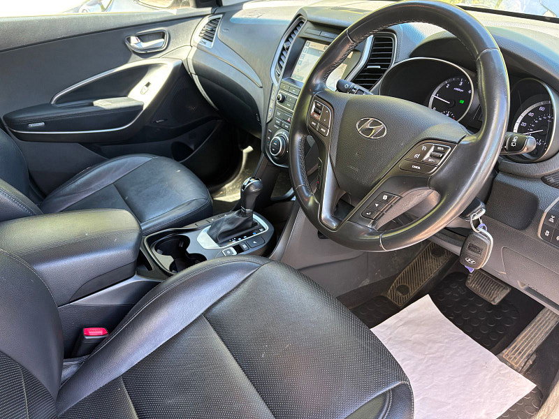Hyundai Santa Fe 2.2 CRDi Blue Drive Premium SUV 5dr Diesel Auto 4WD Euro 6 (s/s) (7 Seat) (200 ps) 5dr Automatic 2026