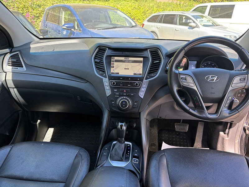 Hyundai Santa Fe 2.2 CRDi Blue Drive Premium SUV 5dr Diesel Auto 4WD Euro 6 (s/s) (7 Seat) (200 ps) 5dr Automatic 2026