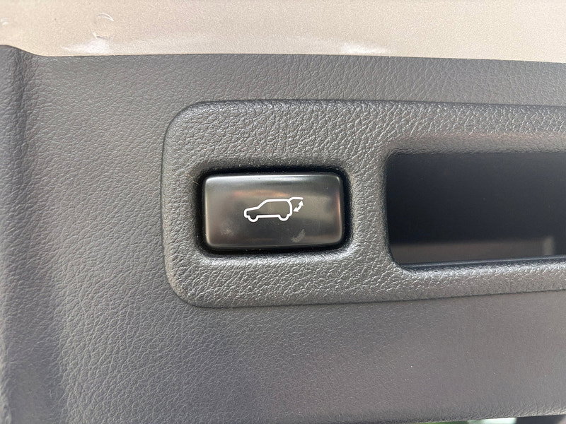 Lexus NX 2.5 300h Luxury SUV 5dr Petrol Hybrid E-CVT 4WD Euro 6 (s/s) (197 ps) 5dr Automatic 2026