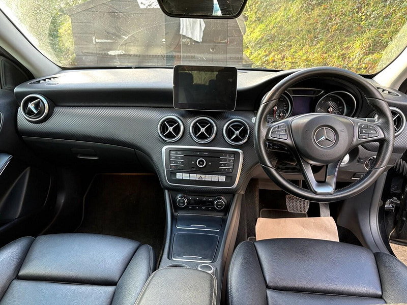 Mercedes-Benz A-CLASS 1.5 A180d Sport (Premium) Hatchback 5dr Diesel 7G-DCT Euro 6 (s/s) (109 ps) 5dr Automatic 2026