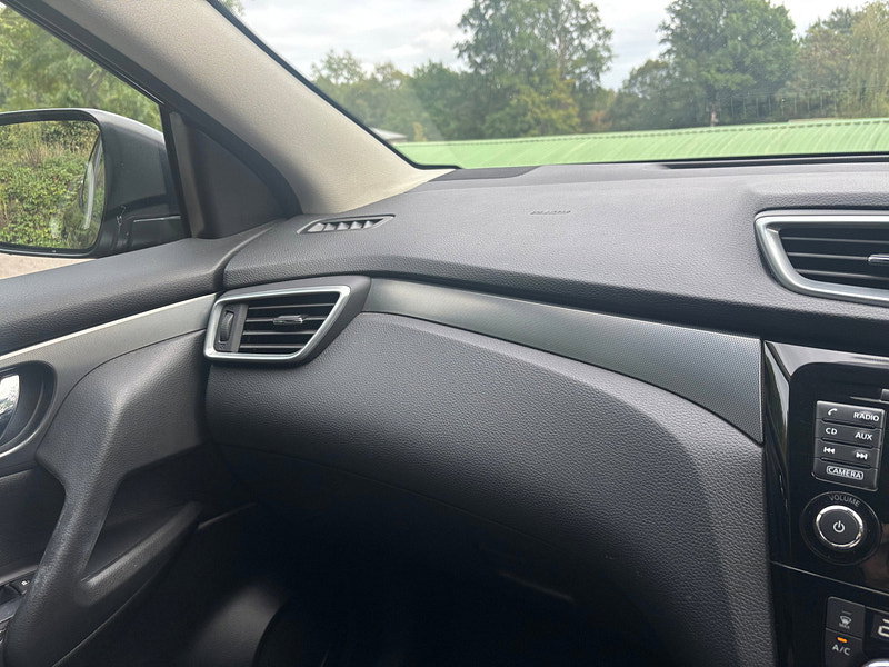Nissan Qashqai 1.2 DIG-T N-Connecta SUV 5dr Petrol Manual Euro 6 (s/s) (115 ps) 5dr Manual 2026