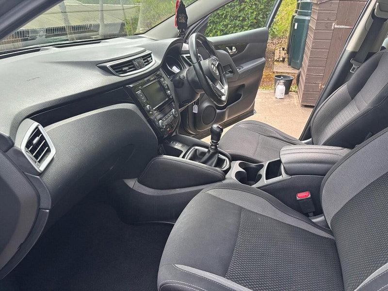 Nissan Qashqai 1.3 DIG-T Acenta Premium SUV 5dr Petrol Manual Euro 6 (s/s) (140 ps) 5dr Manual 2026