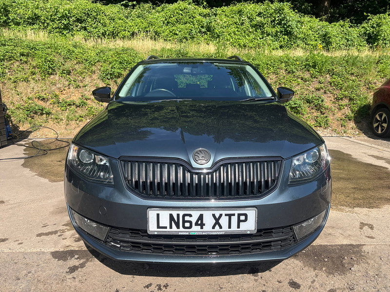 Skoda Octavia 2.0 TDI Elegance Estate 5dr Diesel Manual 4WD Euro 5 (s/s) (150 ps) 5dr Manual 2026