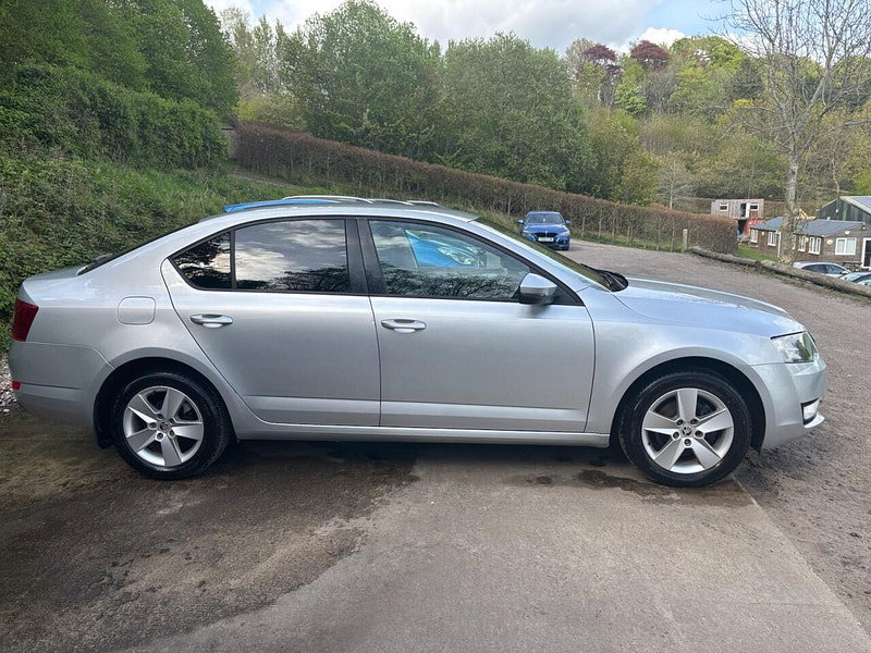 Skoda Octavia 2.0 TDI SE Hatchback 5dr Diesel DSG Euro 5 (s/s) (150 ps) 5dr Automatic 2026