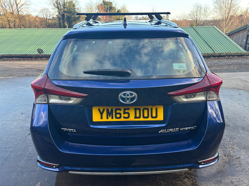 Toyota Auris 1.8 VVT-h Business Edition Touring Sports 5dr Petrol Hybrid CVT Euro 6 (s/s) (136 ps) 5dr Automatic 2026