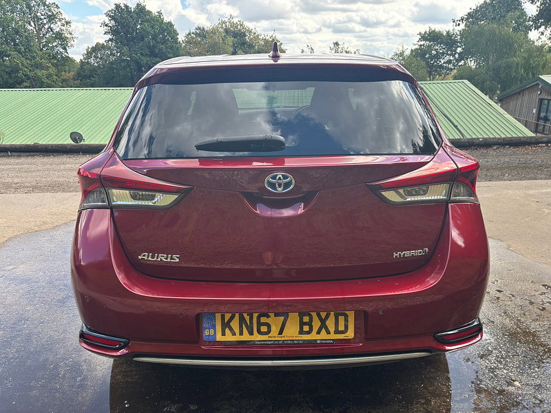Toyota Auris 1.8 VVT-h Design Hatchback 5dr Petrol Hybrid CVT Euro 6 (s/s) (Safety Sense) (136 ps) 5dr Automatic 2026