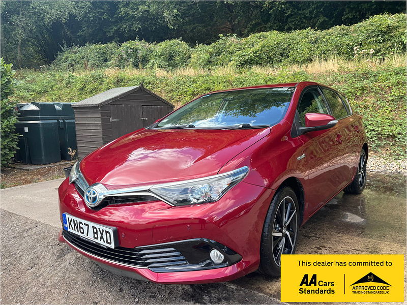 Toyota Auris 1.8 VVT-h Design Hatchback 5dr Petrol Hybrid CVT Euro 6 (s/s) (Safety Sense) (136 ps) 5dr Automatic 2026
