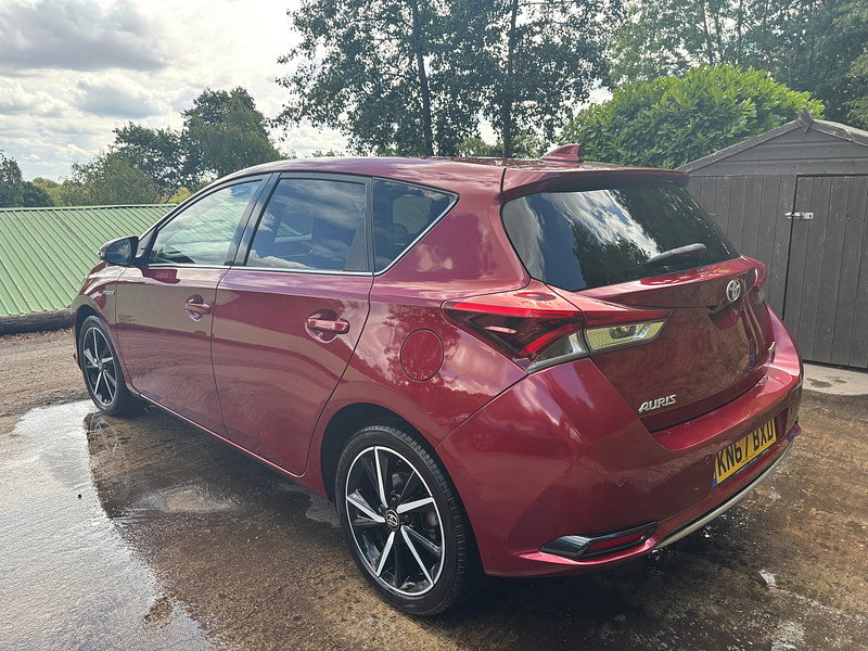 Toyota Auris 1.8 VVT-h Design Hatchback 5dr Petrol Hybrid CVT Euro 6 (s/s) (Safety Sense) (136 ps) 5dr Automatic 2026