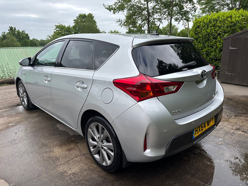 Toyota Auris 1.8 VVT-h Excel Hatchback 5dr Petrol Hybrid CVT Euro 5 (s/s) (136 ps) 5dr Automatic 2026