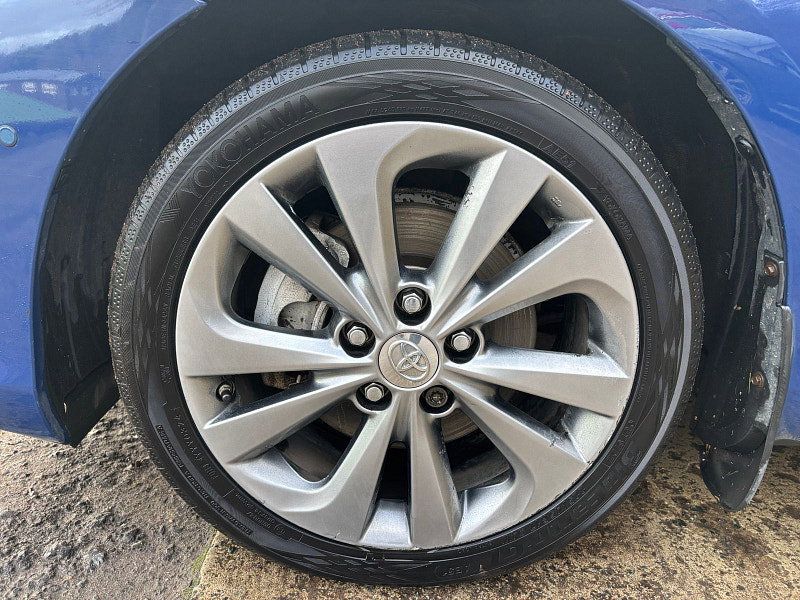 Toyota Auris 1.8 VVT-h Excel Hatchback 5dr Petrol Hybrid CVT Euro 6 (s/s) (Safety Sense) (136 ps) 5dr Automatic 2026