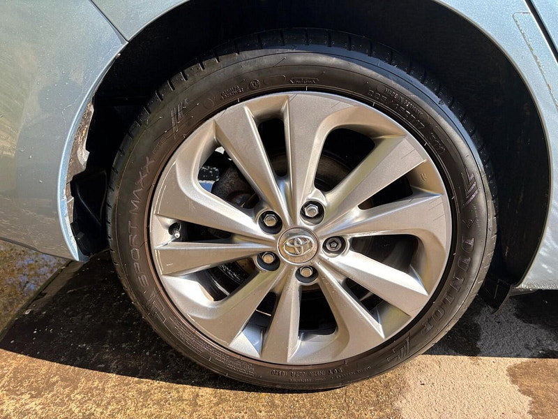 Toyota Auris 1.8 VVT-h Excel Touring Sports 5dr Petrol Hybrid CVT Euro 5 (s/s) (136 ps) 5dr Automatic 2026