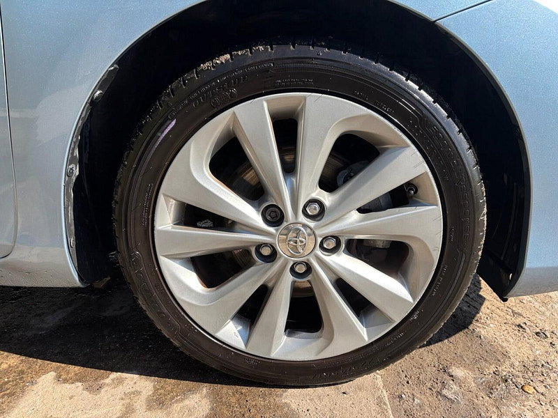 Toyota Auris 1.8 VVT-h Excel Touring Sports 5dr Petrol Hybrid CVT Euro 5 (s/s) (136 ps) 5dr Automatic 2026