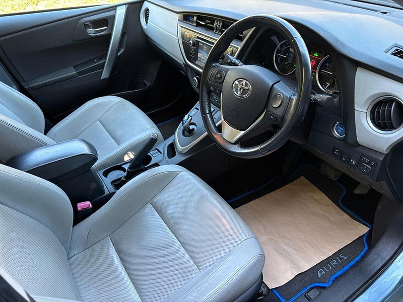 Toyota Auris 1.8 VVT-h Excel Touring Sports 5dr Petrol Hybrid CVT Euro 5 (s/s) (136 ps) 5dr Automatic 2026